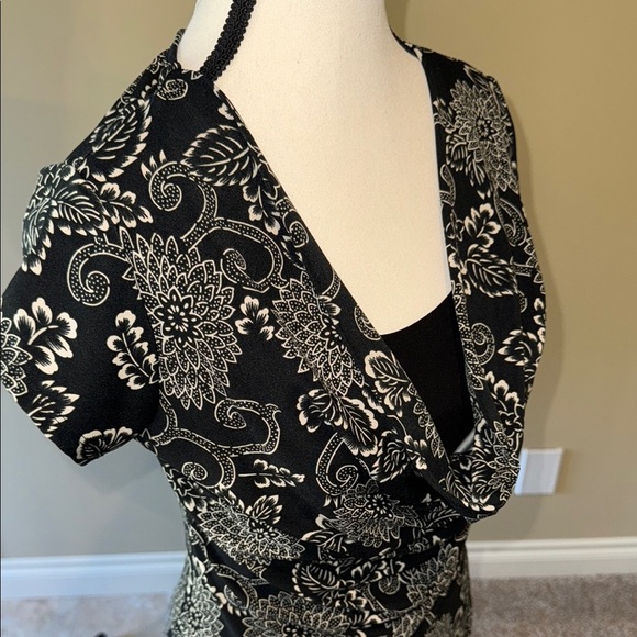 Daniel Laurent Black White Blouse with cowl neck and side ruching Women's Sz S - Picture 4 of 9